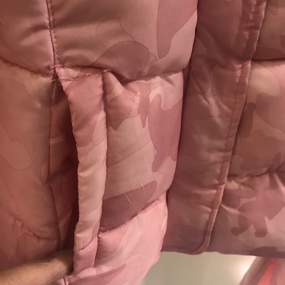 NWT CB ❄️⛄️Warm trendy camo print puffer - Picture 14 of 16